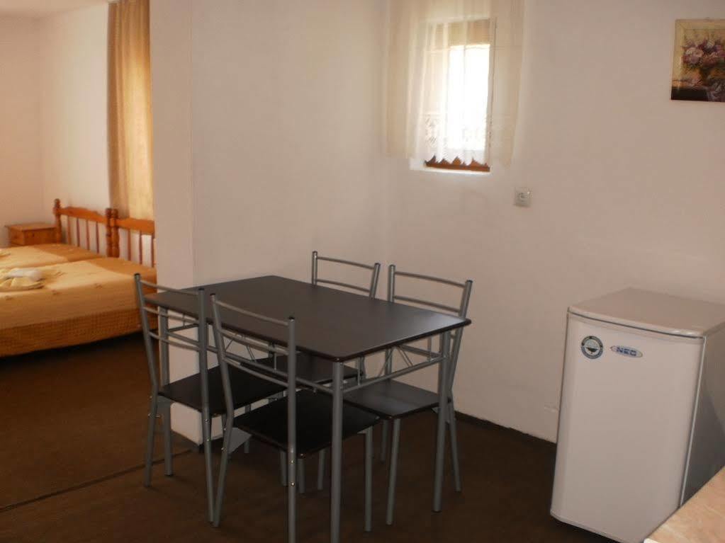 אובזור Ivet Guest House מראה חיצוני תמונה